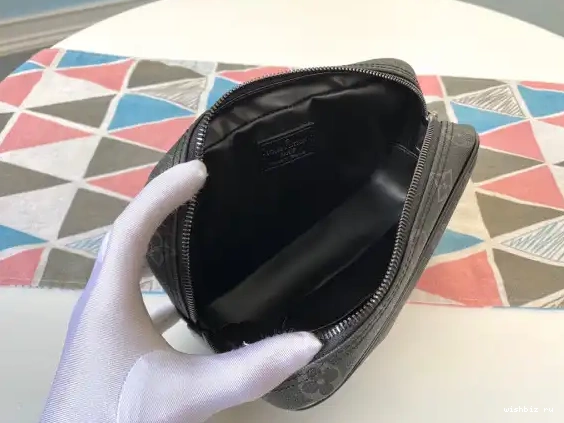 WIS LOUIS POUCH PM VUITTON TOILETRY 0701